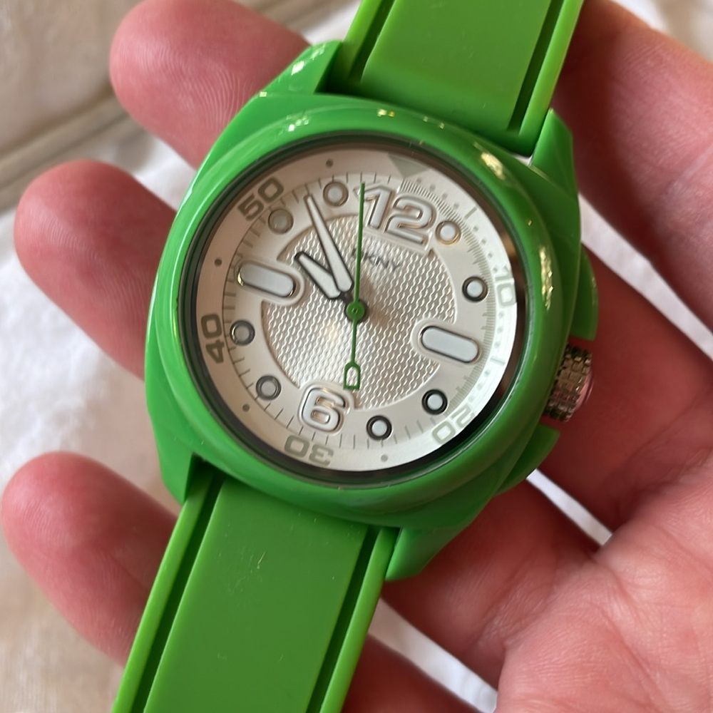Vintage Bright green DKNY watch Brand new never been used - Picture 4 of 17